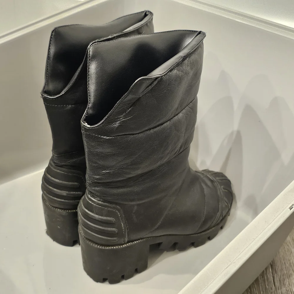 SCHUTZ Black Winter Boots
